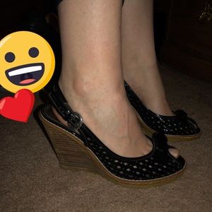 Linea Paolo black wedges